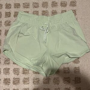 Lululemon Inner Glow High-Rise Short 3"